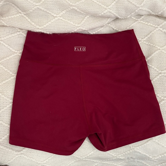 Fleo Women's red shorts - Picture 2 of 4